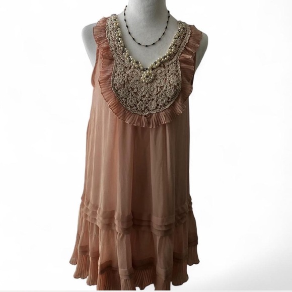 Dresses & Skirts - Pink Dress with Lace and pearl Detail.